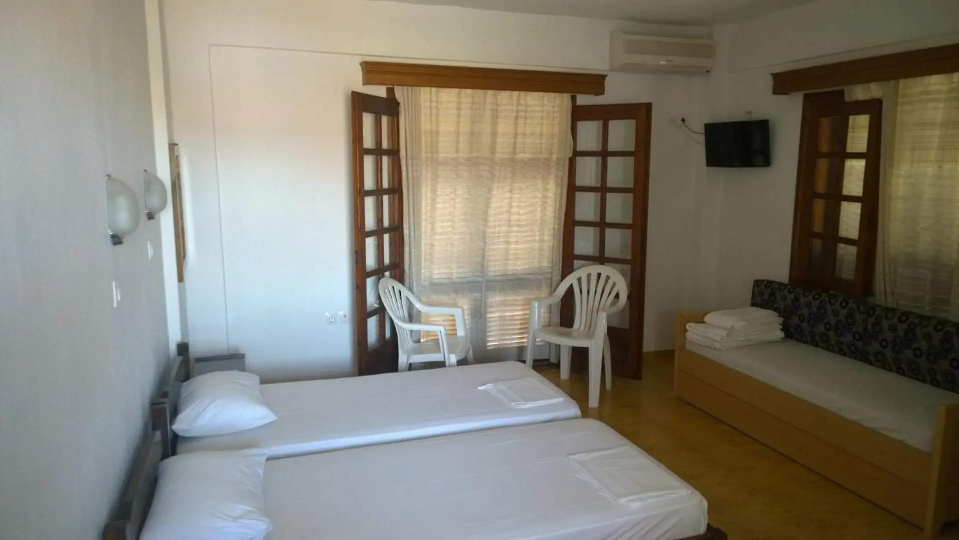 Apartment Delimaras Studios Nea Skioni