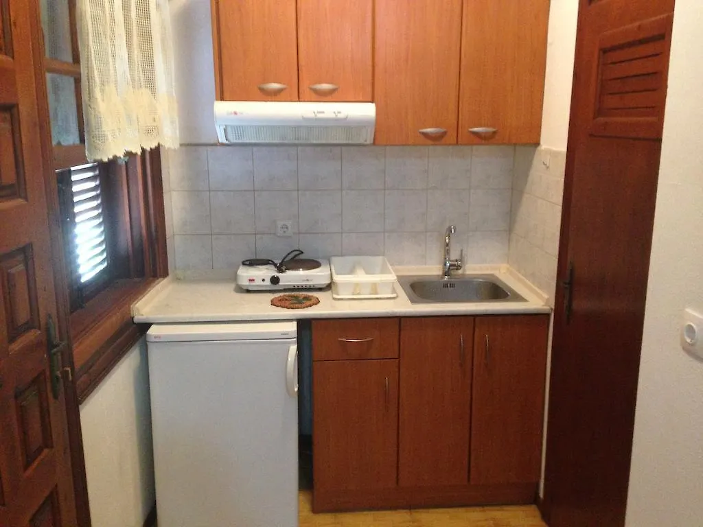 Delimaras Studios Nea Skioni Apartment